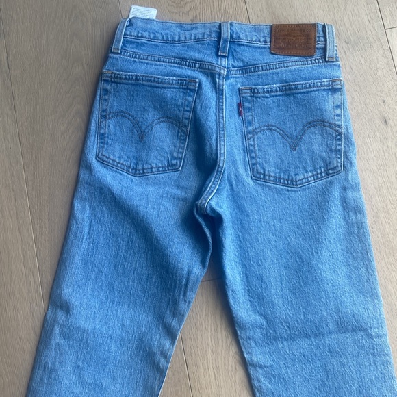 Levi’s Wedgie Straight 26”L - Picture 7 of 8